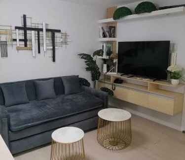 Don Bosco Apartment | Elegant 2BR Condo Maldives Tower - Azure Resort Residences near MOA, Airport, SM, Casinos