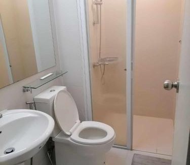 Don Bosco Apartment | Elegant 2BR Condo Maldives Tower - Azure Resort Residences near MOA, Airport, SM, Casinos