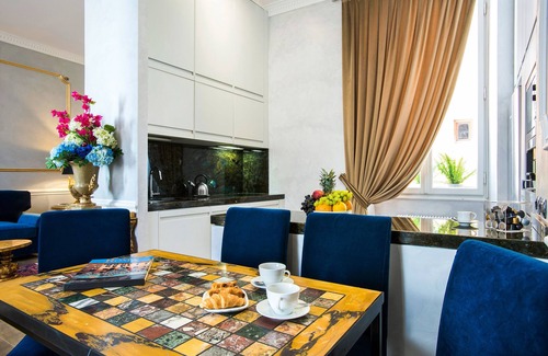 Rione III Colonna Apartment | Elegant 2BR Steps from Spanish Steps by Alta Luxury Apartments