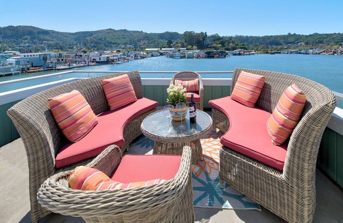 Marin City Boat Rental | Elegant 3-bedroom 3 Bath Floating Home in deep water with amazing bay views!