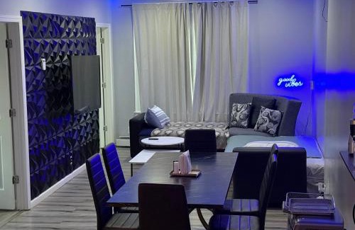 Elizabeth Apartment | Elegant 3 Bedroom Condo near EWR, NJ Transit & NYC - Unit 4