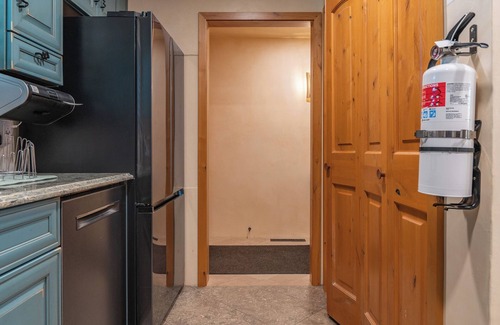Santa Fe House | Elegant 3-bedroom Cozy house in lovely Santa Fe with Security Gate on propertyn