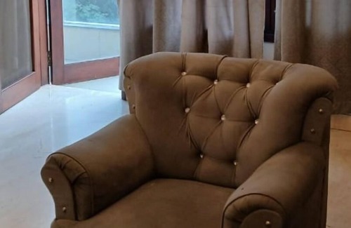 New Delhi Apartment | Elegant 3BHK Serviced Apartment | Gated Society | Near Deer Park