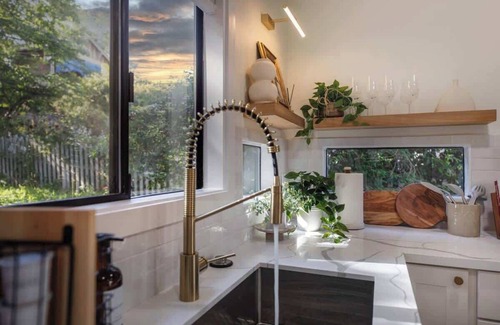 Wallingford House | Elegant 3BR Home: Near UW & Green Lake& Lake Union