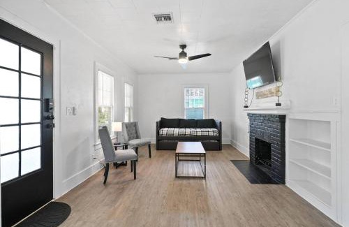 Wadeview Park House | Elegant 3br Orlando Home Airport Theme Parks