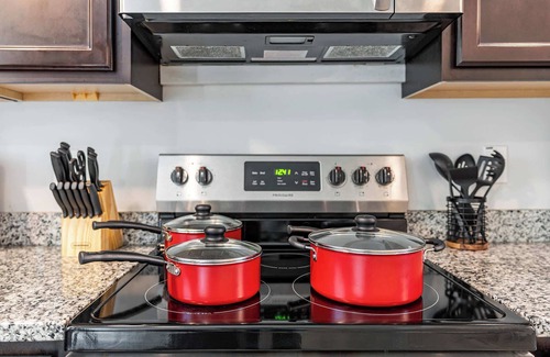 Southwest Raleigh House | Elegant 3BR Retreat King Bed Near Cary & NC State