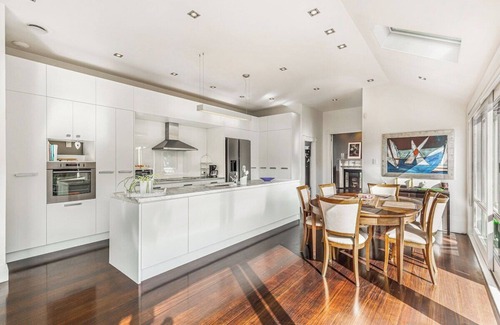 Epsom House | Elegant 3BR Villa with Private Pool