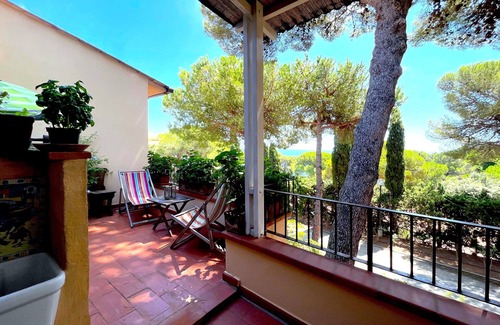 Capo D'arco Apartment | Elegant 4/5 people, terrace, in private compound a few steps from the sea
