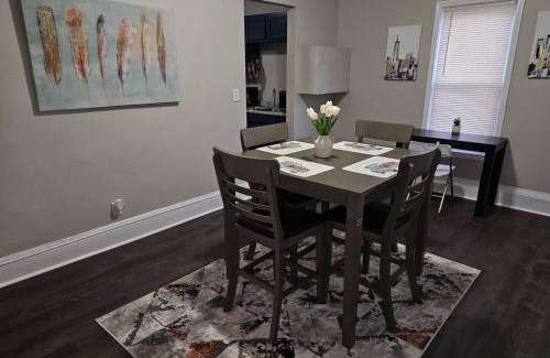 Hough House | Elegant 4 Bed Room at Cleveland Clinic Area