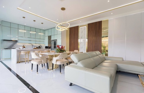 Sunset Road Villa | Elegant, 4-Bedroom Villa in Legian