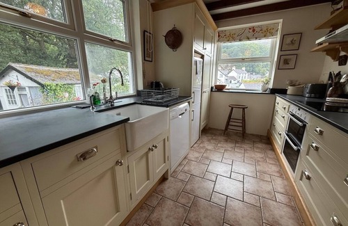 Dwygyfylchi House | Elegant 4-Bed Pet-Friendly Retreat in Snowdonia