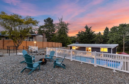 Highline House | Elegant 4BR/3BA Villa Pool & Resort Perks