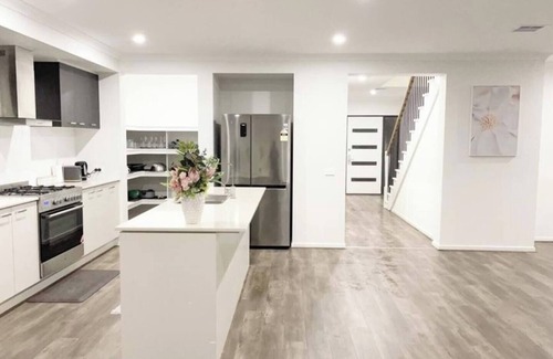 Clyde House | Elegant 5 Bed Brand New Spacious House