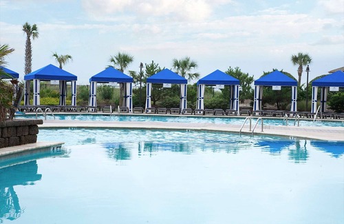 Windy Hill Apartment | Elegant 5-Bedroom Haven | Spa. Private Pool. Gym.