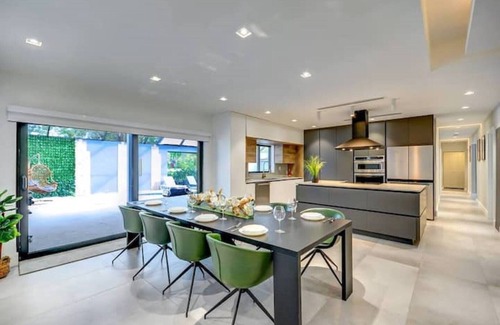 Cutler Bay House | Elegant 7BR/4BA Heated Pool, Near Beach & Zoo