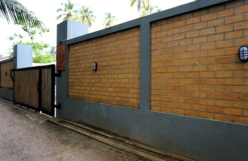Ambalangoda Villa | Elegant Accommodate - Comfortable Amenities - Prime Location - Delightful Dining