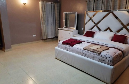 Syokimau House | Elegant Airport Gem