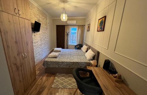 Kostinbrod House | Elegant and cozy room ARAKS