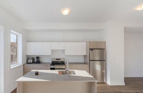 Bolton House | Elegant and Modern Bolton Stay