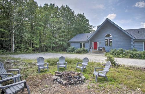 Harrison House | Elegant and Quiet Maine Escape with Sauna and Deck!