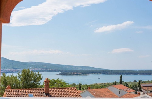 Kornic Apartment | Elegant and Vibrant Apartment with Terrace and Sea View - Two Bedroom Apartment with Terrace and Sea View