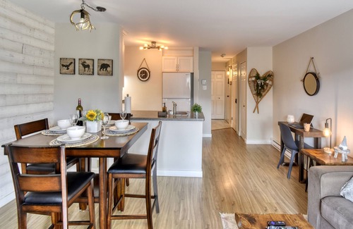 Mont-Tremblant Apartment | Elegant Apartment - View on Lake Tremblant & Mountain