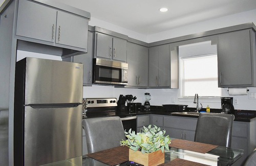 Weslaco Apartment | Elegant Apartment 10 min to Mercedes Outlets