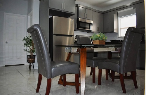 Weslaco Apartment | Elegant Apartment 10 min to Mercedes Outlets
