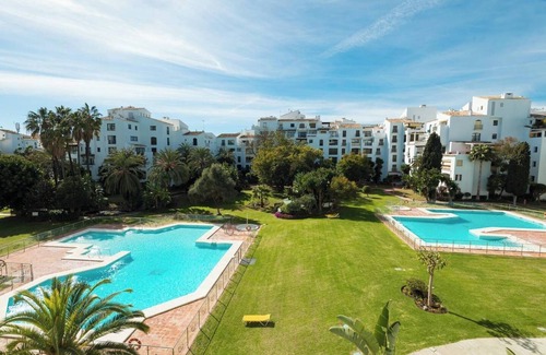 Puerto Banus Apartment | ELEGANT APARTMENT FOR A HOLIDAY TO REMEMBER IN THE HEART OF PUERTO BANÚS!