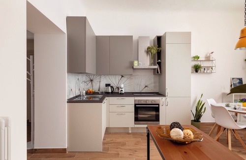 Dergano Apartment | Elegant apartment for 5, DUOMO in 10" by subway M3