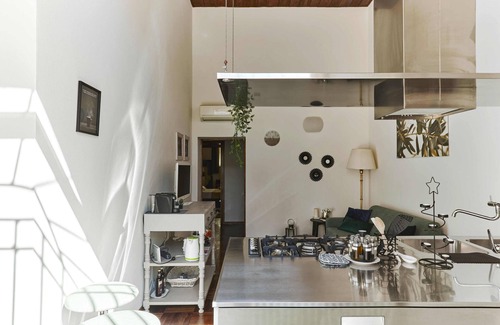 Ponte Abbadesse Apartment | Elegant apartment in historic building city center