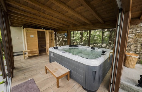 Saturnana Apartment | Elegant apartment in an old hamlet
