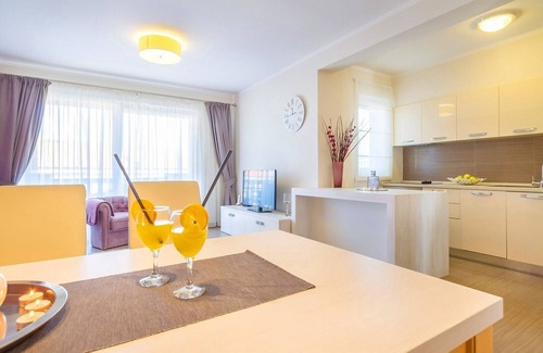 Zidarici Apartment | Elegant apartment Mande 3 in villa with a pool on Krk