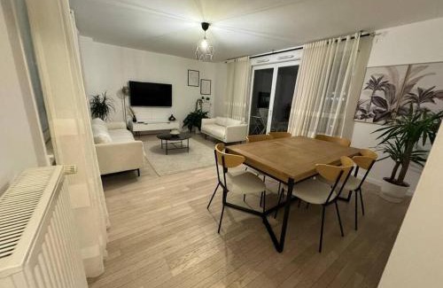 Parc-Nord Apartment | Elegant apartment near La Défense and Arena