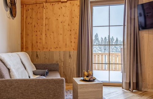 Weisspriach Apartment | Elegant apartment with sauna and ski-in/ski-out