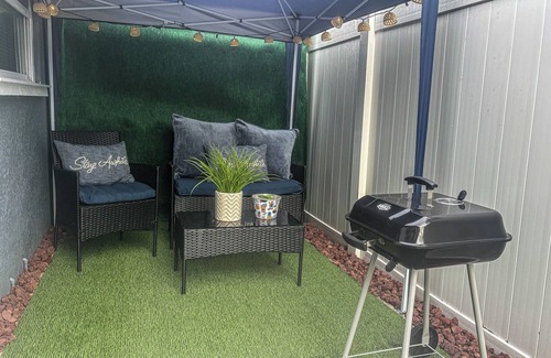 Egypt Lake-Leto Apartment | Elegant Apartment with Private Patio Oasis. Affordable, Comfort and Cozy Stay.