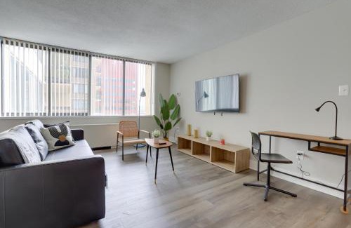 Crystal City Apartment | Elegant Apartment with Gym Access at Crystal City
