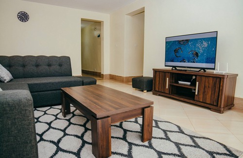 Ruaka House | ELEGANT ART DECO APARTMENT WITH FREE WIFI & NETFLIX