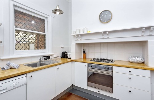 West Perth House | Elegant Art Deco Semi Detached 2-Bed Home by Parks