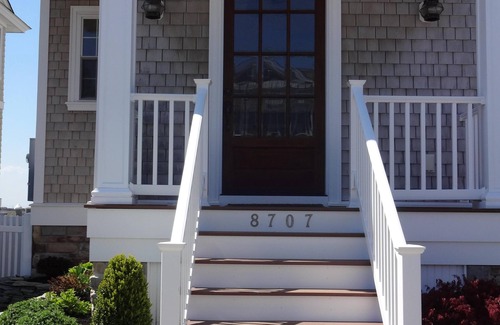 Stone Harbor House | Elegant Bayfront Cottage for Family Rental 3BR, 2.5 baths. bikes, kayak, dock