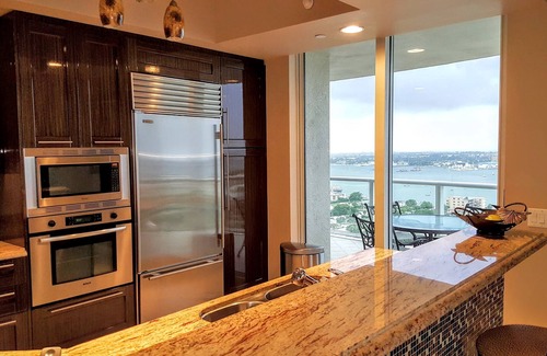 Singer Island Condo | Elegant Beachfront Ritz Carlton Condo Residences at Singer Island, Palm Beach