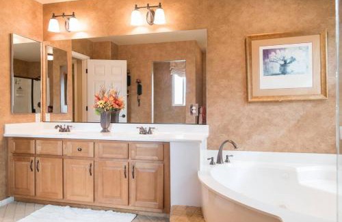 Paradise House | Elegant beautiful home With Pool & Heated Spa