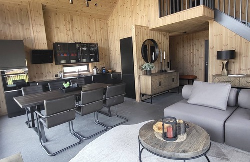 Vradal Cabin | Elegant black chalet with top amenities in Vrådal