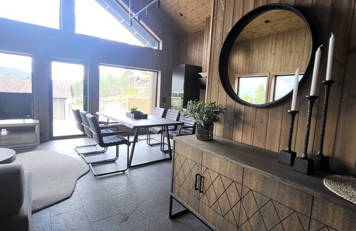 Vradal Cabin | Elegant black chalet with top amenities in Vrådal