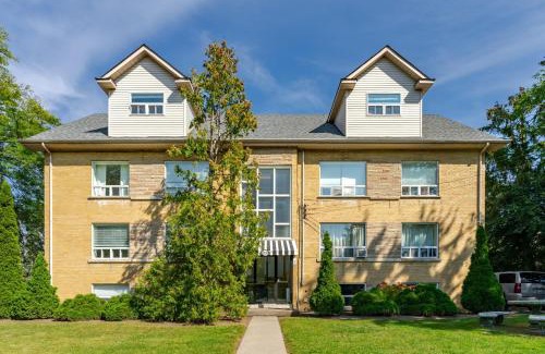 Burlington Apartment | Elegant Brand New Apartment in Central Burlington