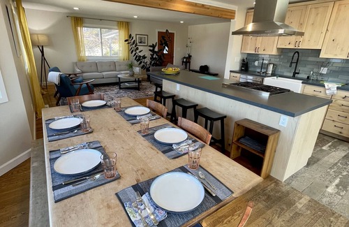 El Granada House | Elegant but practical retreat to maximize your enjoyment in beautiful HMB