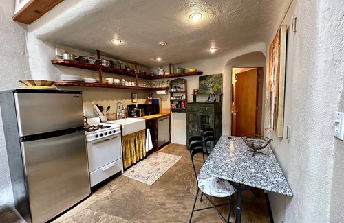 Historic Eastside House | Elegant casita in the middle of Santa Fe's historic Canyon Road district