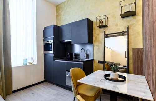 Oudenaarde House | Elegant City Center Haven, Bike-Friendly, Kitchen | 2 Units