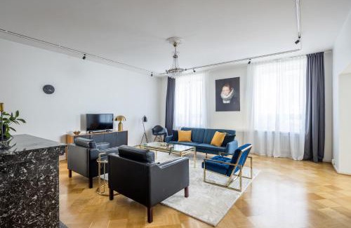 Hietalahti Apartment | Elegant City Home