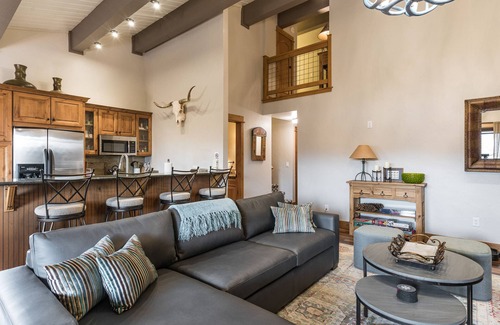 Steamboat Springs Condo | Elegant condo near the gondola with fireplace, pool